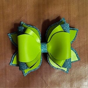 Tumbler bow accessory